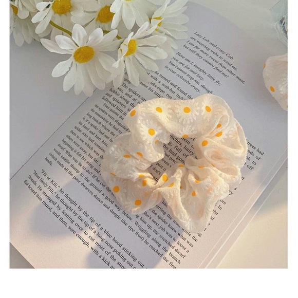 💕LAST ONE Daisy floral Embroidery  hair tie - Picture 7 of 8